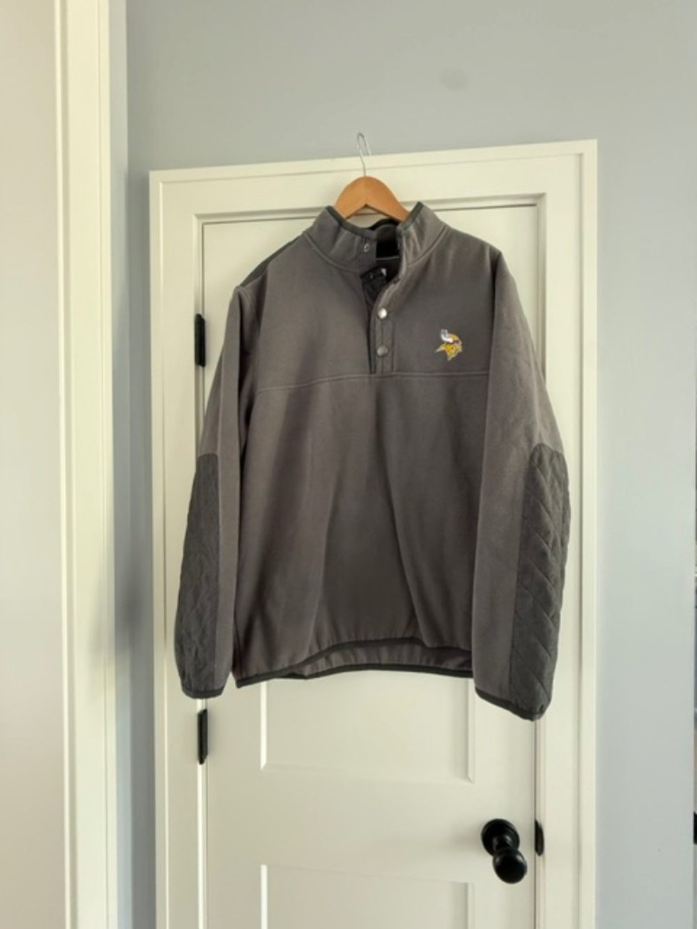 Men's Tommy Bahama Gray MN Minnesota Vikings Reversible Pullover XL-Barely worn